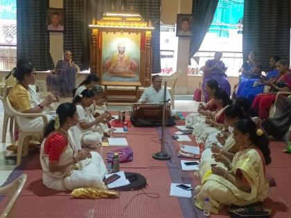 Bhajans at Shubharai Math in Solapur; Rathotsav from the city on Wednesday on the occasion of Ashadhi | सोलापुरात शुभराय मठात रंगली भजनं; आषाढीनिमित्त बुधवारी शहरातून रथोत्सव