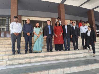 Solapur: Chinese delegation in Solapur; Dr. Kotnis Friendship School will be set up | Solapur: चीनचे शिष्टमंडळ सोलापुरात; डॉ. कोटणीस फ्रेन्डशिप स्कूल उभारणार