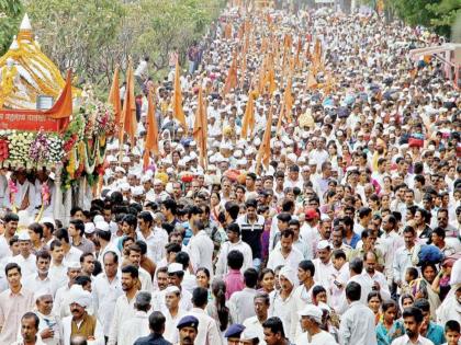 Robbery at the palkhi sohala dindi at soalpur Warkars were beaten and stolen | पालखी सोहळ्यातील दिंडीवर फलटणमध्ये दरोडा; वारकऱ्यांना जमावाने मारहाण करून केली चोरी