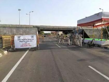 Solapurkar experiences eighth curfew; There is a police force at the crossroads | सोलापूरकर अनुभवताहेत आठवी संचारबंदी; चौकाचौकात आहे पोलिसांचा फौजफाटा