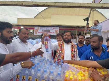 Ashadhi Wari 2024 Every visitor will get free bottle of water and mango juice | Ashadhi Wari 2024; प्रत्येक वारकऱ्यास पाण्याची बॉटल अन् मँगो ज्युस मोफत मिळणार