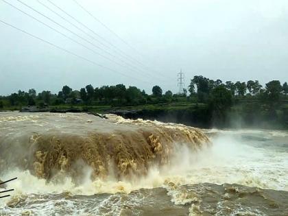 Heavy rainfall in Nashik: 62 in Trimbakesh and 65 mm in Igatpuri | नाशिकमध्ये दमदार पाऊस : त्र्यंबकमध्ये ६२ तर इगतपूरीत ६५ मि.मि.पावसाची नोंद