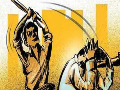 Son fractures both his father legs for a flat in Dahisar | फ्लॅट नावावर का करत नाही? घरासाठी मुलाने वडिलांचे दोन्ही पाय केले फ्रॅक्चर Son fractures both his father legs for a flat in Dahisar | फ्लॅट नावावर का करत नाही? घरासाठी मुलाने वडिलांचे दोन्ही पाय केले फ्रॅक्चर
