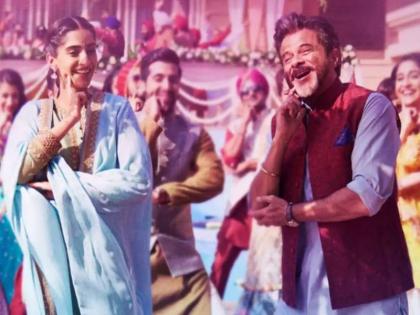 Anil kapoor and Sonam Kapoor Dancing on this song | अनिल कपूर व सोनम कपूर थिरकले ह्या गाण्याच्या रिमेकवर, पाहा हा Video