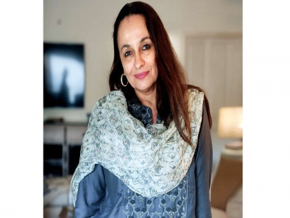 Alia Bhatt's mother Soni Razdan says that she should go to Pakistan, she'll be happier there | सोनी राजदान सांगतायेत, लोक मला देशद्रोही बोलत असल्याने पाकिस्तानमध्ये मी जास्त खूश राहीन