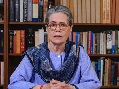 Lok Sabha Election 2024 Sonia Gandhi video message for women slams Narendra Modi on inflation poor | Sonia Gandhi : Video - "महिलांना एक लाख देणार"; लोकसभा निवडणुकीदरम्यान सोनिया गांधींची मोठी घोषणा