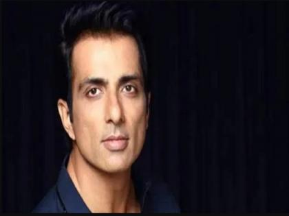 Sonu Sood on COVID 19 pandemic: What country are we living in | सोनू सूद म्हणतोय, लोकांची अवस्था पाहून वाटतं... कोणत्या देशात राहातोय आपण?