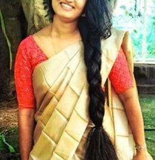 साऊथ इंडियन महिलांच्या लांबसडक केसांचे सिक्रेट! तेलात ५ पदार्थ मिसळून लावतात - म्हणून केसांचे सौंदर्य रहाते टिकून...