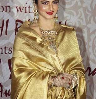 तुमच्या कपाटात आहेत का ‘या’ ५ साऊथ इंडियन साड्या, आयुष्यभर नेसा दिसा रॉयल-सगळ्यांची नजर तुमच्यावरच..