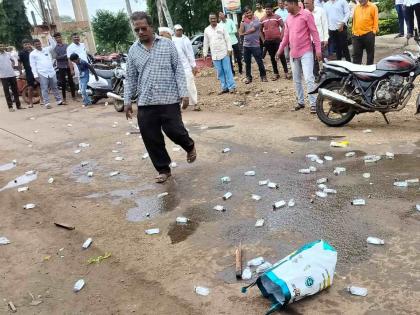 Aggressive Shirambe villagers against liquor occasion of Independence Day | स्वातंत्र्य दिनाच्या शुभ मुहूर्तावरच शिरंबे ग्रामस्थांचा आक्रमक पवित्रा