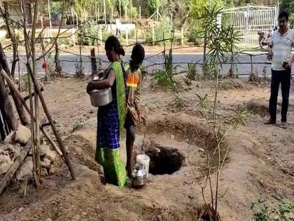 Gharkul for Pranav, who digs a well to stop his mother's footsteps | आईची पायपीट थांबण्यासाठी विहीर खोदणाऱ्या प्रणवला घरकुल