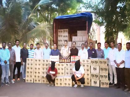 Foreign liquor worth Rs. 27 lakh seized by local crime branch in Ahmednagar | अहमदनगरमध्ये स्थानिक गुन्हे शाखेकडून २७ लाखांची विदेशी दारू जप्त