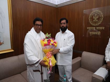 Maharashtra Winter Session: MNS Chief Raj Thackeray reached the Vidhan Bhavan; meet Chief Minister Eknath Shinde | Maharashtra Winter Session:...अन् राज ठाकरे विधानभवनात पोहचले; मुख्यमंत्री एकनाथ शिंदेंची सदिच्छा भेट