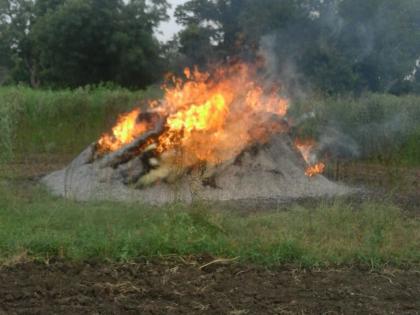 Soya bean fire; Lack of millions! | सोयाबिन सुडीला आग; लाखोंची हानी!