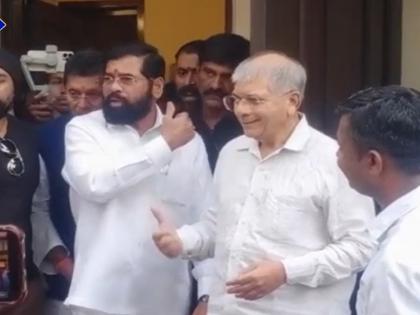 CM Eknath Shinde meet Prakash Ambedkar before the Uddhav Thackeray-Ambedkar meeting | ठाकरे-आंबेडकर भेटीआधीच मुख्यमंत्री एकनाथ शिंदे राजगृहावर पोहचले; चर्चांना उधाण