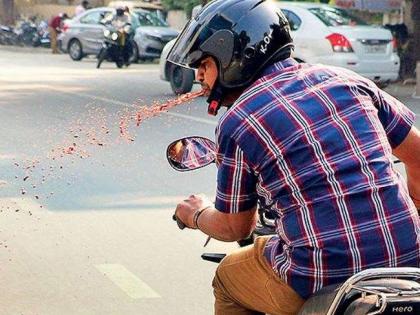 One thousand for spitting on the street, five hundred rupees for not wearing a mask | रस्त्यावर थुंकल्यास हजार, मास्क नसल्यास पाचशे रुपये दंड