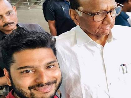 With Sharad Pawar, the baggage of the airport forgot the baggage! | शरद पवारांना पाहून तो बॅगा विसरूनच विमानतळाबाहेर आला, पण...