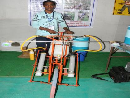 The multi-functional sprayer machine made by Tejas in the ninth | नववीतील तेजसने बनवले बहुपर्यायी फवारणी यंत्र