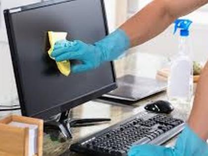 Spraying sanitizer on computer .... Caution | संगणकावर सॅनिटायझरची फवारणी करताय....सावधान