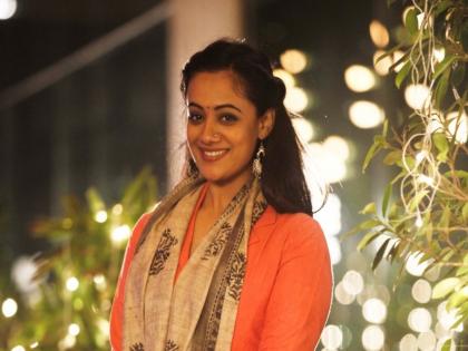 Actress Spruha Joshi playing key character in Medium Spicy Marathi movie | तगडी स्टारकास्ट असलेल्या "मीडियम स्पाइसी" सिनेमात दिसणार स्पृहा जोशी