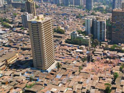 विकासकांची आर्थिक स्थिती का पाहत नाही? उच्च न्यायालयाचा एसआरए प्रशासनाला संतप्त सवाल   - Marathi News | Why is the financial condition of the developers not being looked at? High Court's angry question to the SRA administration | Latest News at Lokmat.com