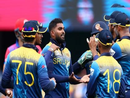 Sri Lanka win by 10 wickets against Oman in ICC ODI World Cup Qualifier, Wanidu Hasaranga takes 5 wickets  | वानिदू हसरंगा एकटा ओमानवर 'भारी', 'आशियाई किंग्ज' श्रीलंकेचा मोठा विजय