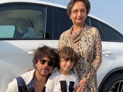 Shah Rukh Khan's mother in law Savita Chhiba's farm house fined Rs 3 crore Tjl | शाहरूख खानच्या सासूबाईं सापडल्या अडचणीत, भरावा लागणार इतक्या कोटींचा दंड