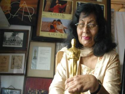 famous Costume designer and first Oscar winner Bhanu Athaiya has passed away | देशाला पहिला ऑस्करचा मान पटकावून देणाऱ्या मराठमोळ्या भानू अथैय्या यांचं निधन