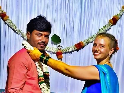 A Belgian girl fell in love with a Karnataka boy. Couple married in Hampi temple with Indian tradition | गोरी गोरी पोर माझ्या मनान भरली...; रिक्षा चालकाशी लग्न करायला 'फॉरेनची मुलगी' भारतात आली