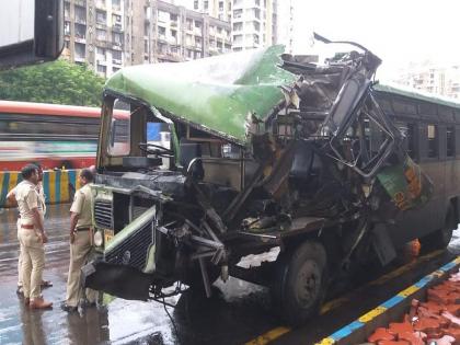 Thane: ST bus accident in Thane, conductor and female passenger injured, luckily a major accident averted | Thane: ठाण्यात एसटी बसचा अपघात, वाहक आणि महिला प्रवासी जखमी, सुदैवाने मोठी दुर्घटना टळली