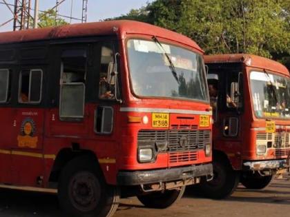 Karnataka free bus travel scheme hits Maharashtra STs | कर्नाटकच्या मोफत बस प्रवास योजनेच‍ा महाराष्ट्रातील एसटीला फटका