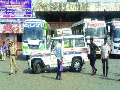 To stop the agitation, stop the rest of Atapita, ST's rest, stop water supply | आंदोलन चिरडण्यासाठी आटापीटा, एसटीच्या विश्रांतीगृहाला ठोकले टाळे, पाण्याचा पुरवठा बंद