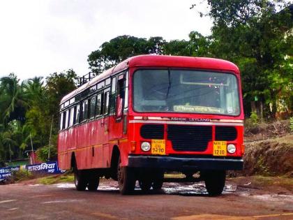 Argument over 10 rupees ticket money! The girl slap st conductor; Incident at Banda | १० रुपयांवरून वाद! तरुणीने लगावली एसटी कंडक्टरच्या श्रीमुखात; बांदा येथील घटना