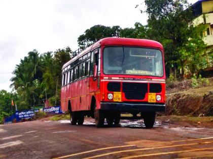 more st buses will be on track during train shut | रेल्वेच्या मदतीला एसटी आली धावून