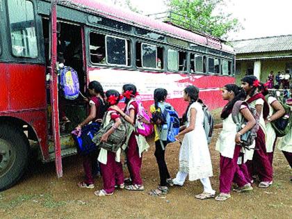  The bus journey started by the bus passengers | बस सुरू झाल्याने विद्यार्थ्यांचा प्रवास सुखकर