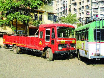 Incorrect one thousand STs can be used for passenger use now | प्रवासी वापरास अयोग्य एक हजार एसटींचा वापर आता मालवाहतुकीसाठी