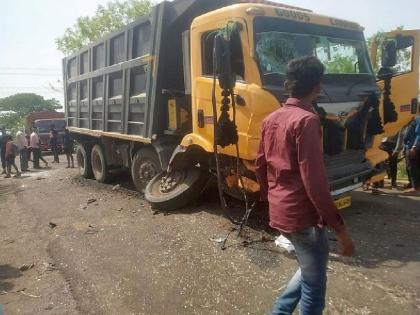 One seriously injured in a collision between a sand tipper and a milk vehicle | रेती टिप्पर व दूध वाहनाची भीषण धडक, एक गंभीर