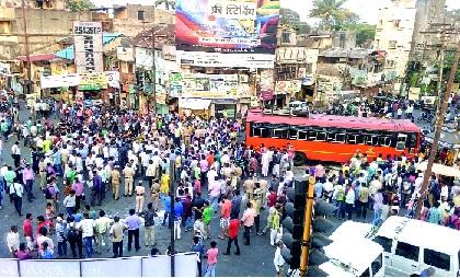 Delete encroachment in the central bus station area - Demand for standing committee meeting | मध्यवर्ती बसस्थानक परिसरातील अतिक्रमण हटवा-- स्थायी समिती सभेत मागणी