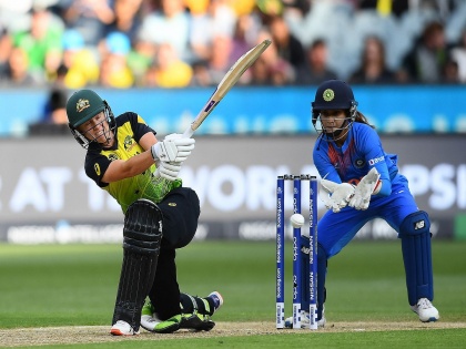 India vs Australia ICC Women's T20 World Cup, Final: Mitchell Starc is here to cheer is spouse Alyssa Healy, Watch Video svg | ICC Women's T20 World Cup, Final: तो आला, त्यानं पाहिलं अन् तिनं जिंकलं, पाहा Video