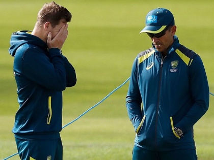 Ashes 2019: Steve Smith Ruled Out Of Third Test In Leeds, Justin Langer confirms  | Ashes 2019: ऑस्ट्रेलियाला मोठा धक्का, स्टीव्हन स्मिथची तिसऱ्या कसोटीतून माघार