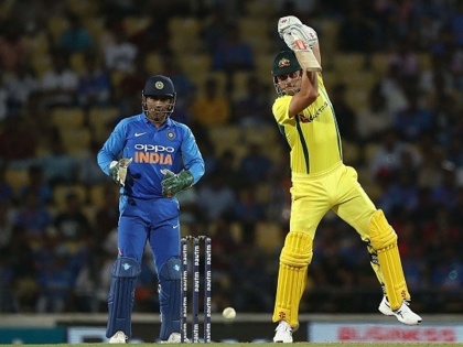 India vs Australia : Marcus Stoinis doubtful for the fifth ODI in Delhi | India vs Australia : निर्णायक सामन्यापूर्वी ऑस्ट्रेलियाला धक्का, प्रमुख खेळाडू जायबंद