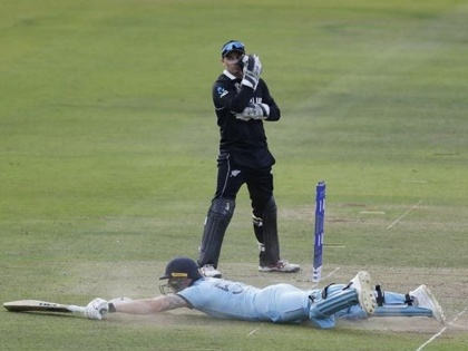 ICC World Cup 2019 : 5 runs or 6? ICC breaks silence on Ben Stokes overthrows incident in Eng vs Nz final | ICC World Cup 2019 : 5 की 6 धावा? बेन स्टोक्सच्या ओवर थ्रो प्रकरणावर आयसीसीनं सोडलं मौन