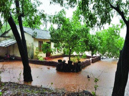 heavy rain in Konkan, Mumbai-Goa highway stop for some time | कोकणात दमदार, जनजीवन विस्कळीत, मुंबई-गोवा महामार्ग काही काळ ठप्प