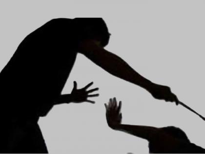 Shocking! Teacher beats student to death for not doing homework, bruises appear on body | होमवर्क न केल्याने शिक्षकाने विद्यार्थ्याला बेदम मारले, शरीरावरील वळ पाहून पालकांना धक्का Shocking! Teacher beats student to death for not doing homework, bruises appear on body | होमवर्क न केल्याने शिक्षकाने विद्यार्थ्याला बेदम मारले, शरीरावरील वळ पाहून पालकांना धक्का