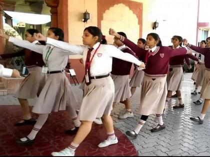 380 students of MNP in participating in the Republic Day celebrations | प्रजासत्ताक दिनाच्या संचलनात मनपाच्या ३८० विद्यार्थ्यांचा सहभाग