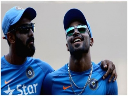 Do you know the new celebration style of the Indian team, see Video ... | भारतीय संघाची नवीन सेलिब्रेशन स्टाईल तुम्हाला माहिती आहे का, पाहा हा व्हीडीओ...