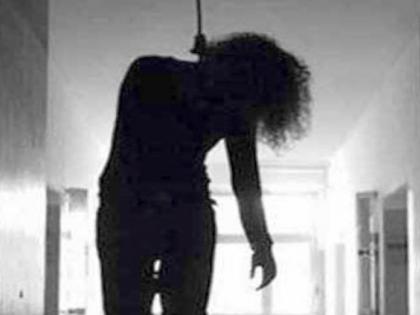 Disobedience of one: Two girls commit suicide in one old day | एकीचा प्रेमभंग : जुन्या नाशकात दोघा मुलींची एकचा दिवशी आत्महत्त्या