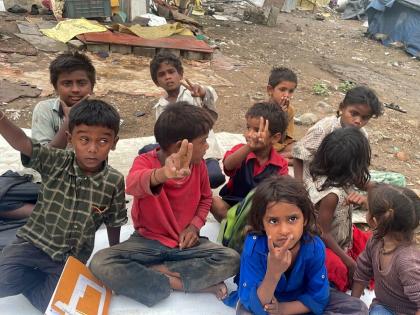 Hundreds of children in Nagpur's Rahatenagar toli are facing difficulties in school due to lack of birth certificate | 'त्यांना' शिकायचे आहे, 'आधार' मिळेल का?; रहाटेनगर टोलीतील शेकडो मुलांचे भवितव्य अंधारात