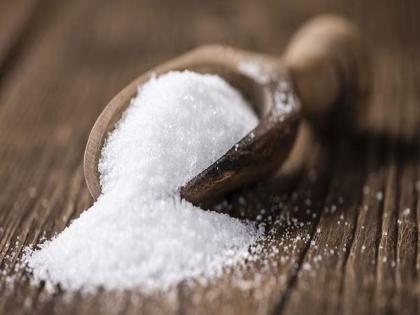 Sugar production in the country has decreased by 18 percent this year compared to last year, Uttar Pradesh is leading, Maharashtra is in second place | गेल्या वर्षाच्या तुलनेत देशात यंदा साखर उत्पादनात १८ टक्क्यांची घट, उत्तर प्रदेश आघाडीवर, महाराष्ट्र दुसऱ्या क्रमांकावर Sugar production in the country has decreased by 18 percent this year compared to last year, Uttar Pradesh is leading, Maharashtra is in second place | गेल्या वर्षाच्या तुलनेत देशात यंदा साखर उत्पादनात १८ टक्क्यांची घट, उत्तर प्रदेश आघाडीवर, महाराष्ट्र दुसऱ्या क्रमांकावर