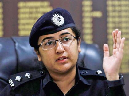 meet Pakistan's super cop- suhai Aziz | पाकिस्तानची सुहाई, भेटा एका सुपरकॉपला !